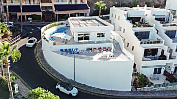 Imagen 1 Venta de casa con piscina en Santiago del Teide