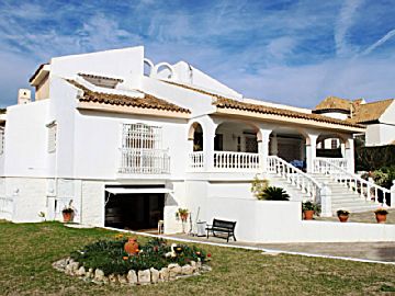 1.JPG Venta de casa con piscina y terraza en El Olivar (Málaga), Urb. El Olivar