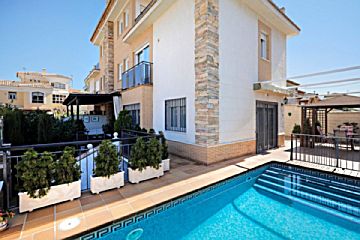 Foto Venta de casa con piscina y terraza en Castaño - Mirasierra (Granada), El serrallo