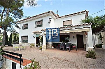 Foto Venta de casa con piscina y terraza en Xàtiva, BIXQUERT