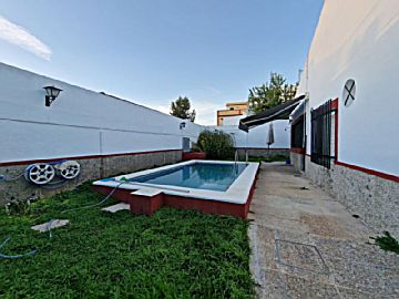 20240212_184011.jpg Alquiler de casa con piscina en Umbrete, ZONA RESIDENCIAL CÉNTRICA