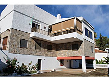 NAV062 Venta de casa con terraza en Velilla (Almuñecar)