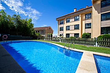 08583 Alquiler de piso con piscina en Padriñán (Sanxenxo)