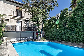 Foto Venta de casa con piscina y terraza en San Matías - Realejo (Granada), Paseo del salon
