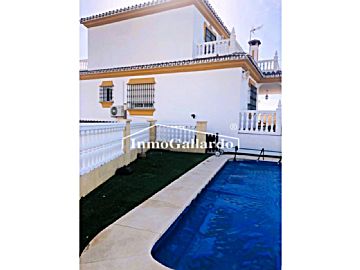008265 Venta de casa con piscina y terraza en Playa del Rincón (Rincón de la Victoria (Pueblo))