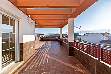 Foto Venta de ático con terraza en Churriana de la Vega, Ayuntamiento