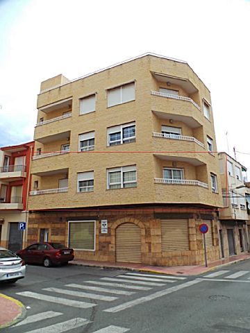 Foto Venta de piso con terraza en Guardamar del Segura, Pueblo