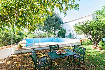 Foto Venta de casa con piscina y terraza en Alzira, Zona Vilella